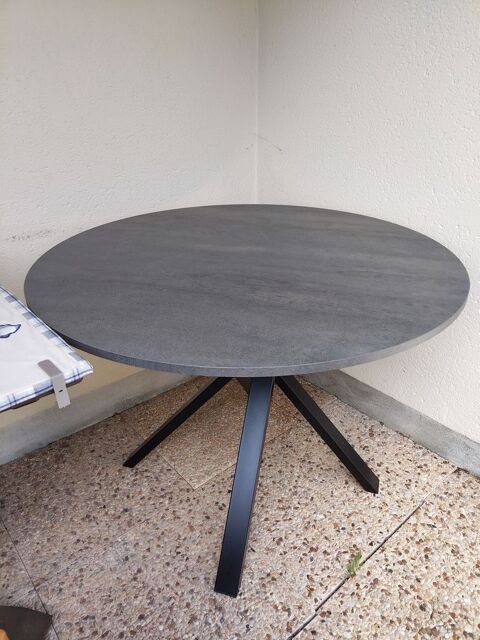 Table ronde neuve 60 Batz-sur-Mer (44)