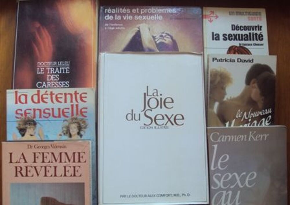 Divers livres sur la f&eacute;minit&eacute; et la sexualit&eacute; Livres et BD