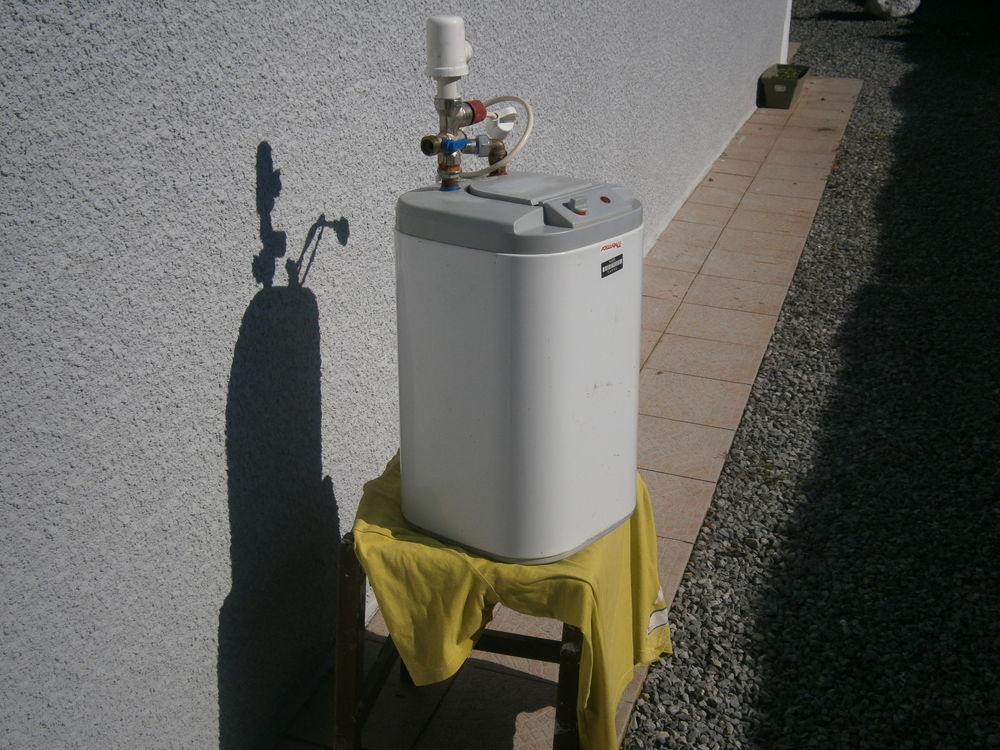 CHAUFFEAU SOUS EVIER 15 LITRES Bricolage