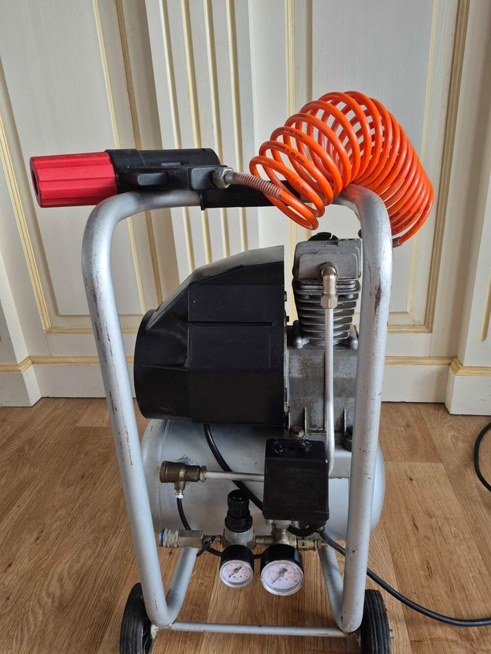 Compresseur &agrave; air MECAFER et pistolet de projection Bricolage