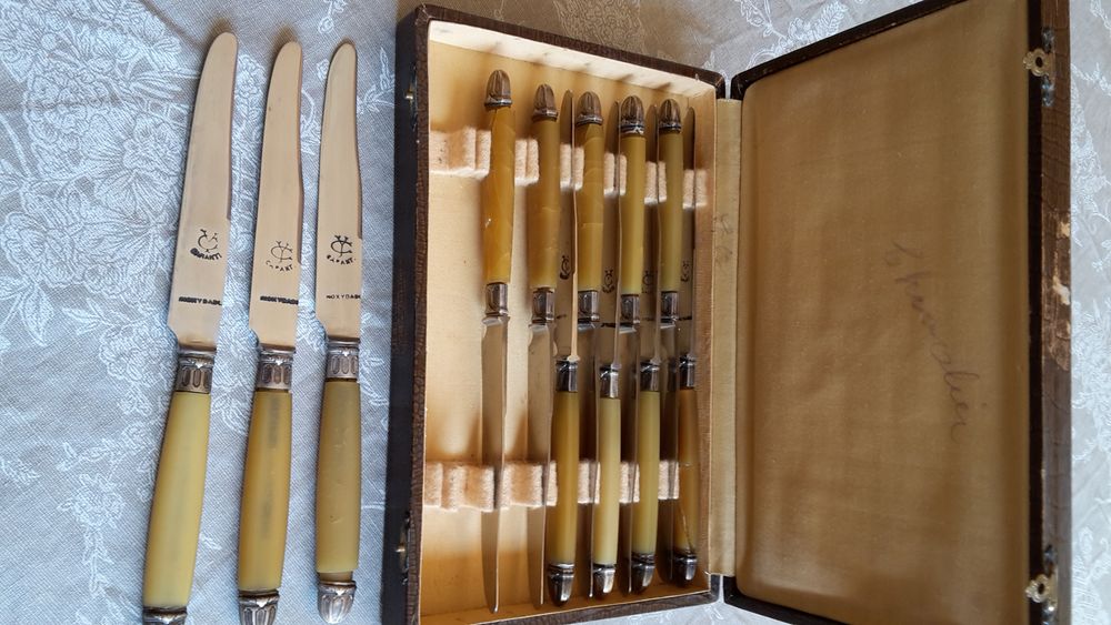 S&eacute;rie12 couteaux Vintage avec coffret d'origine Ann&eacute;es40/50 Cuisine