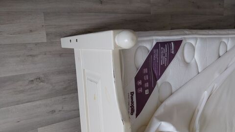 lit 140*190 pin massif 2 chevets matelas 
sommier tapissier 500 Cressanges (03)