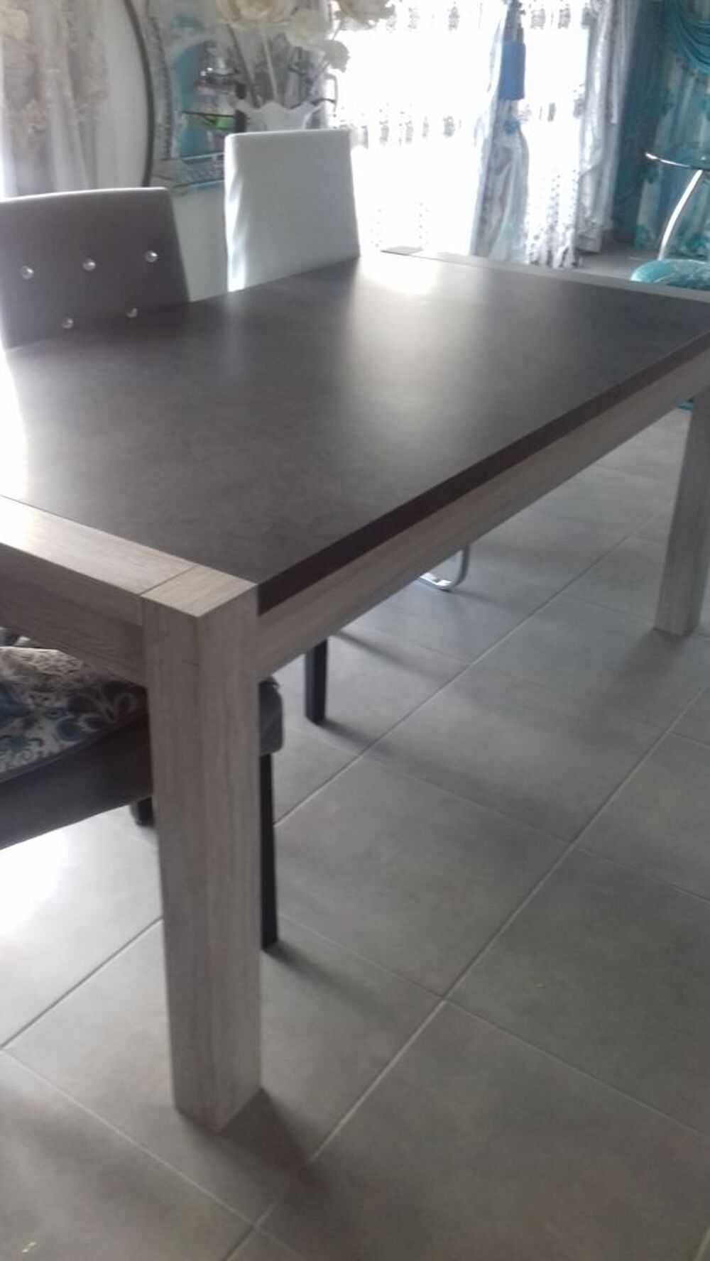 TABLE DE SEJOUR Meubles