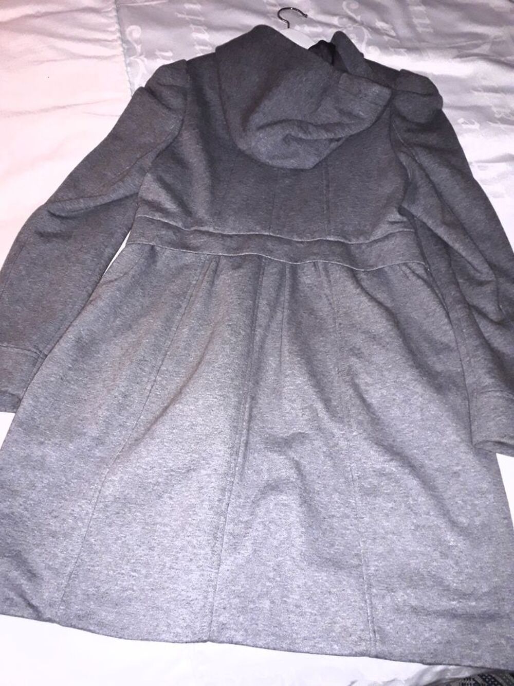 Manteau SWEAT 
Vêtements