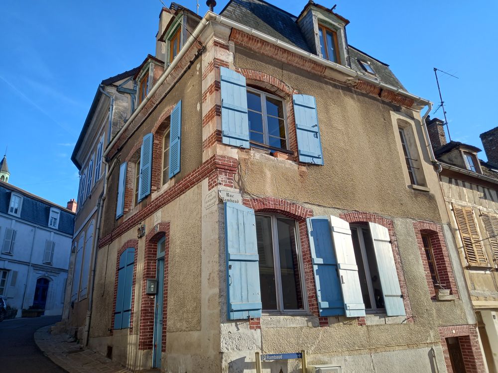 Vente Maison Maison style bourgeoise centre ville Joigny tous commerces Joigny