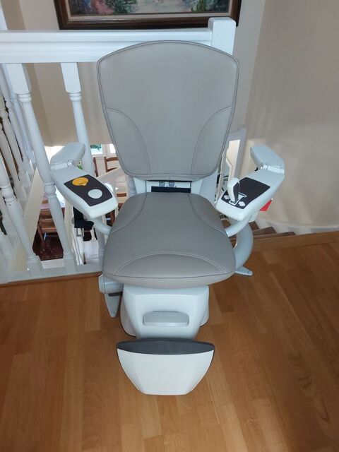 FAUTEUIL MONTE-ESCALIER MARQUE THYSSENKRUPP Chanteloup-les-Vignes (78)