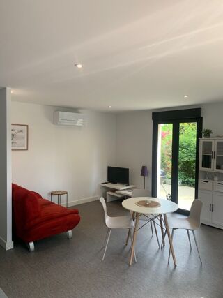  Appartement à louer 2 pièces 45 m²