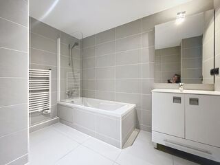  Appartement à louer 2 pièces 44 m²