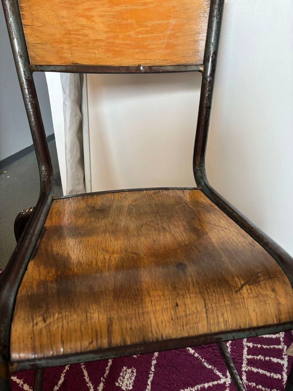 Chaises d'&eacute;cole anciennes en bois Meubles