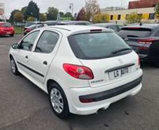 206 + 1.1e 60ch Urban 2010 occasion 77515 Faremoutiers