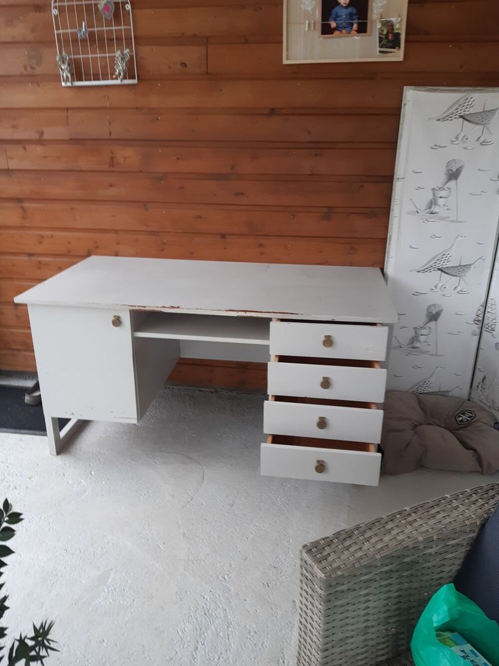 Bureau . Meubles