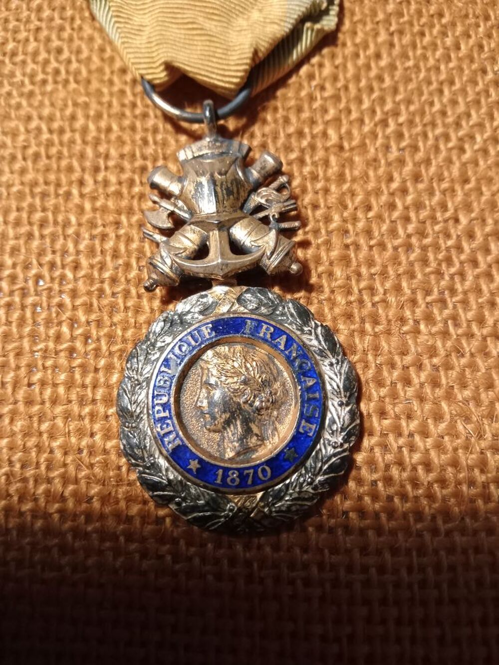 MEDIALLE MILITAIRE remise aux POILUS Décoration