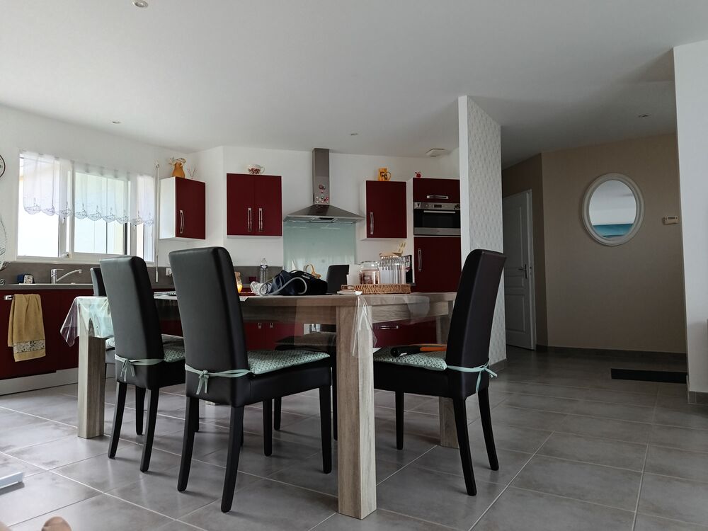 Vente Maison Maison   108 m2  4 pièces. Saint-sulpice-de-royan