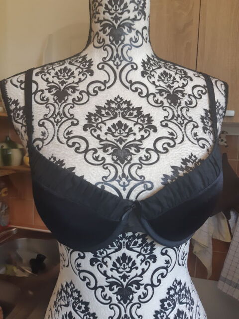 wonderbra soutien gorge noir galons fronçeur TAILLE 90B 8 Lyon 5 (69)