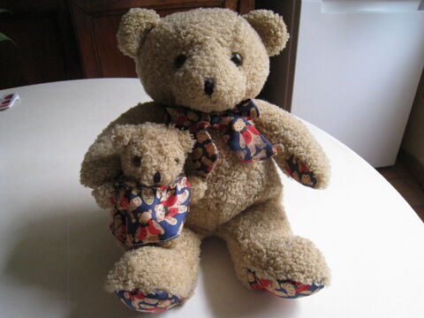 Ours en bouclette avec son b�b� marque: Maxita 9 Vinay (38)