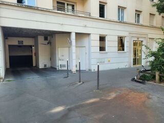  Parking / Garage à louer 10 m² Lyon
