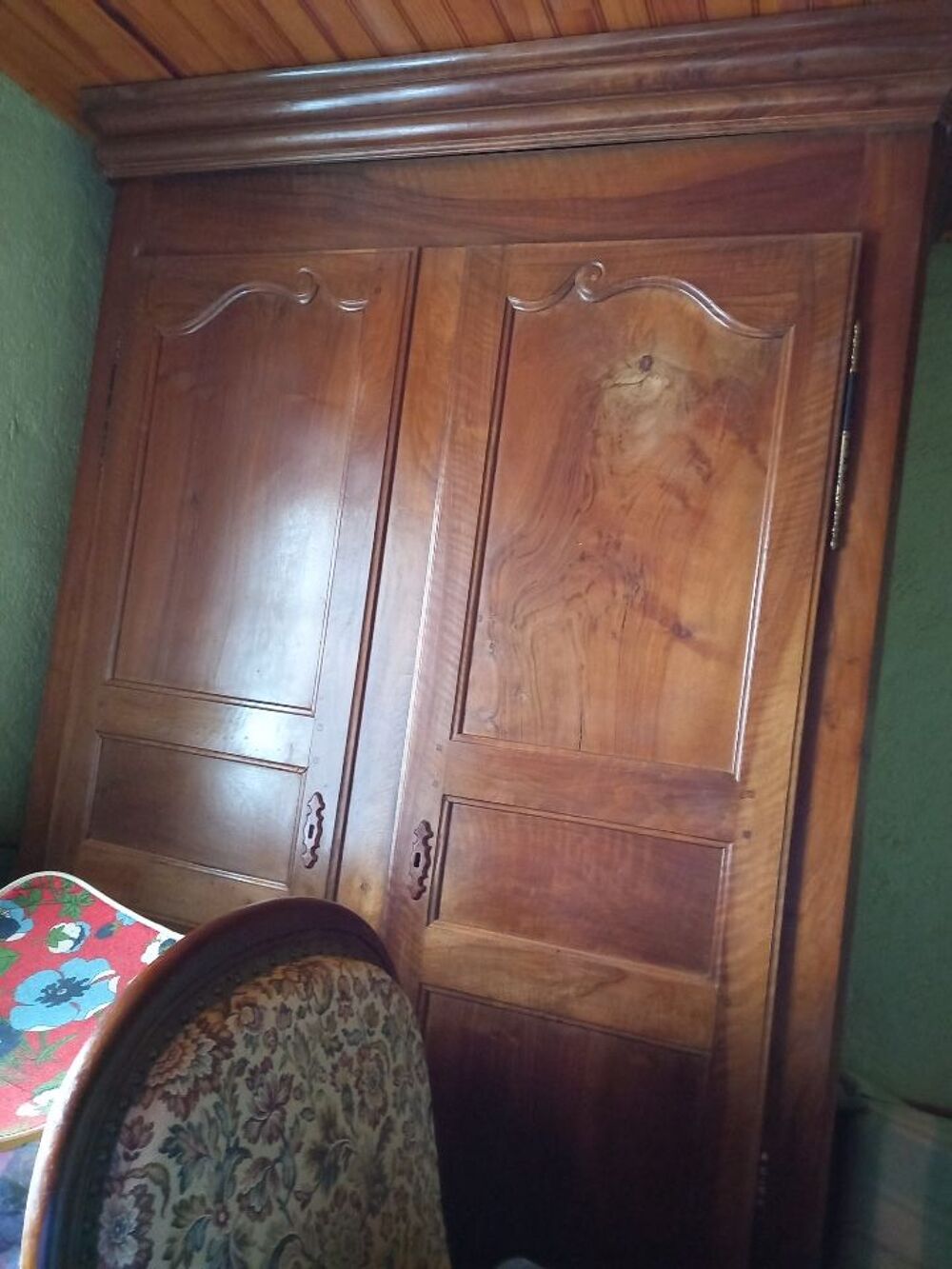Armoire en bois massif Meubles
