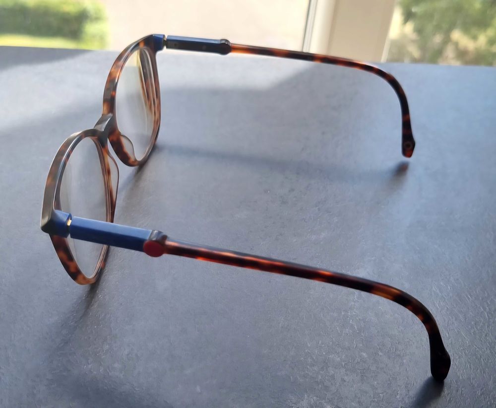 Monture lunettes . Marque Etnia Barcelona. TBE Bijoux et montres