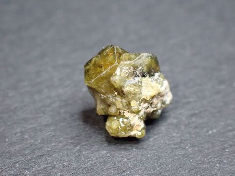 Grenat Démantoïde Namibie 3,73 carats 9 x 7 x 6 mm 9 La Petite-Raon (88)