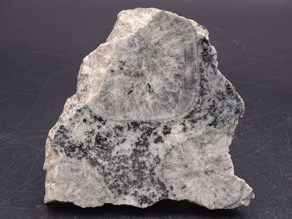 Diorite orbiculaire (Corsite Napol&eacute;onite) Sainte-Lucie-de-Ta 