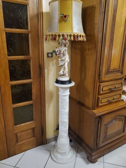 Colonne éclairage en Albâtre blanc ciselée + lampe ancienne 100 Saint-Paul-Trois-Châteaux (26)