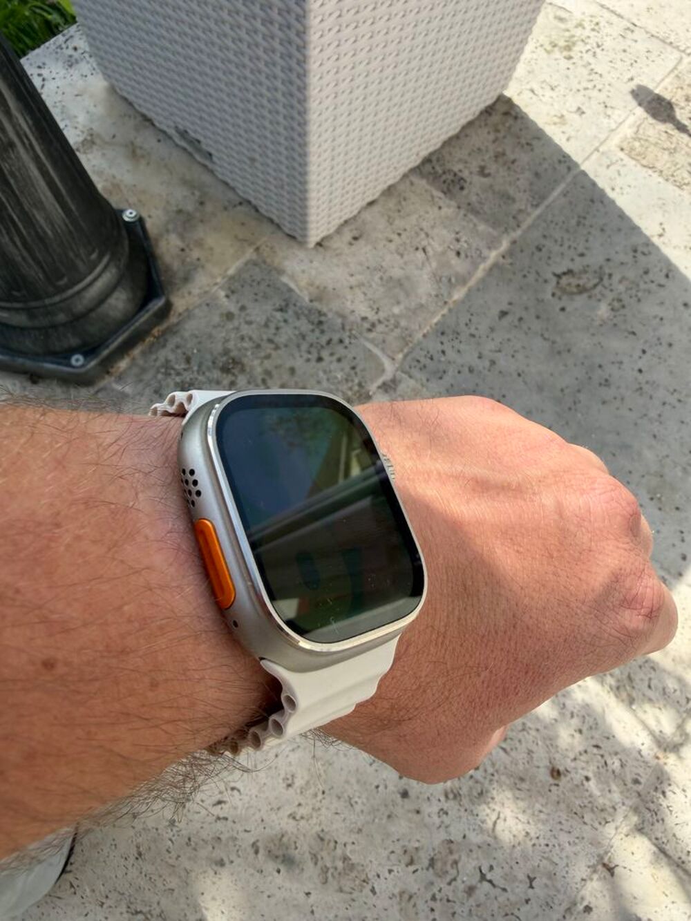 montre connect&eacute;e neuve sous blister Téléphones et tablettes