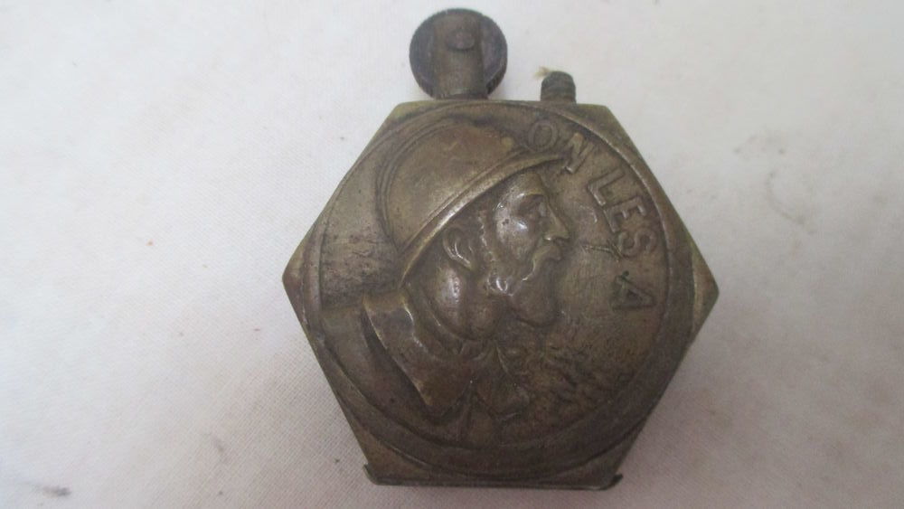 briquet militaire. 