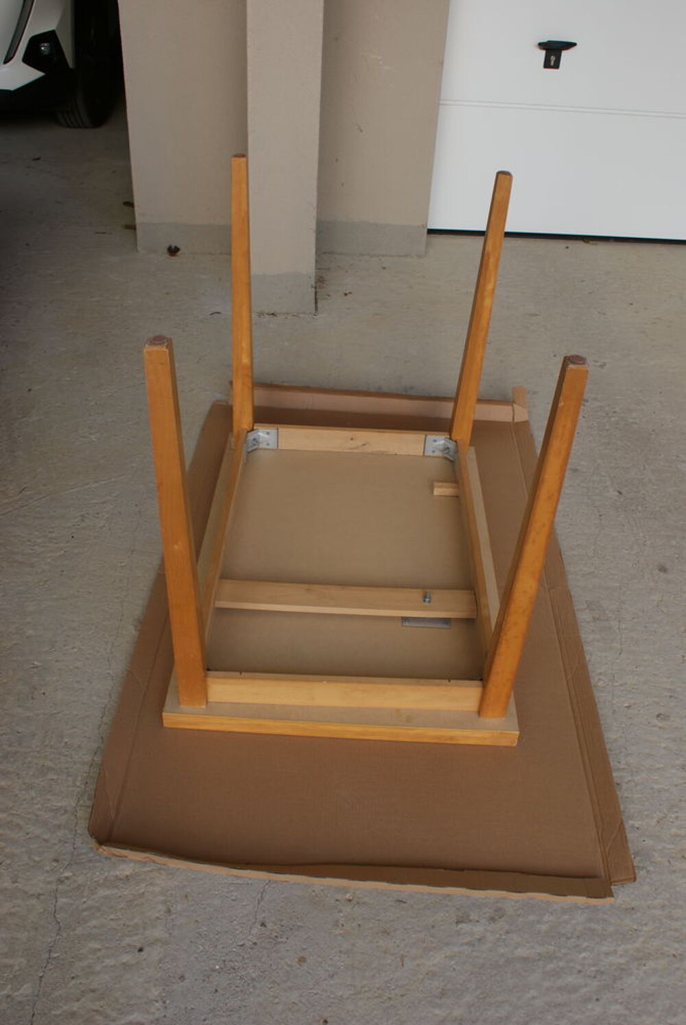 TABLE DE SALON EXTENSIBLE. Meubles