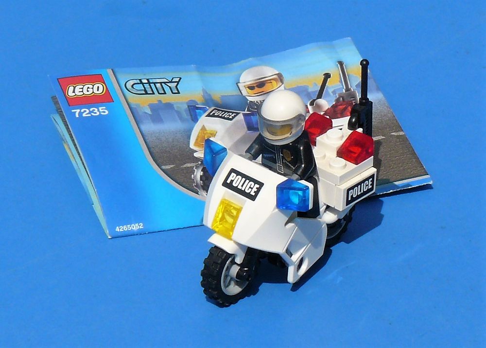 Lego CITY 7235 : La moto de police - complet - avec notice Jeux / jouets