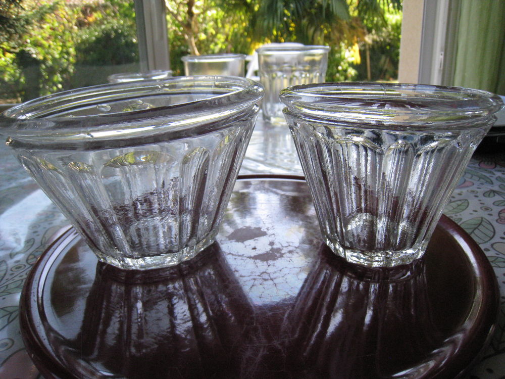 Pots confiture d&eacute;but XXe coniques &agrave; facettes Cuisine