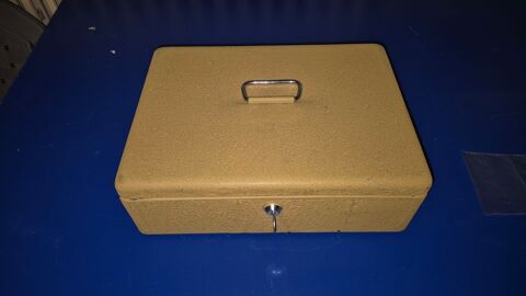 coffret m�tallique 6 Perthes (52)