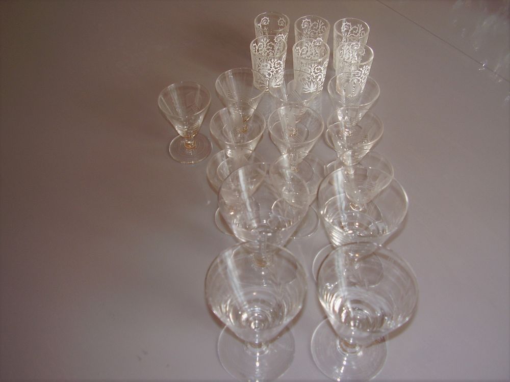 Lot de verres anciens Décoration