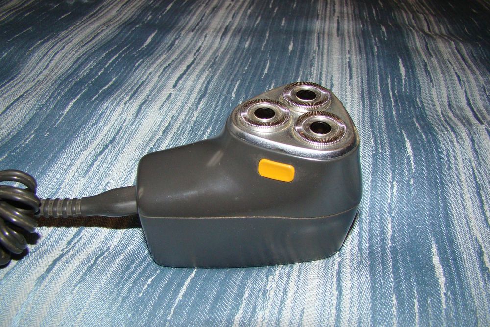 Rasoir &eacute;lectrique PHILIPS Philishave - vintage ann&eacute;es 1970
Electroménager