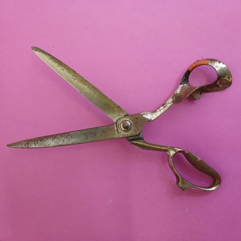 anciens ciseaux de drapier 