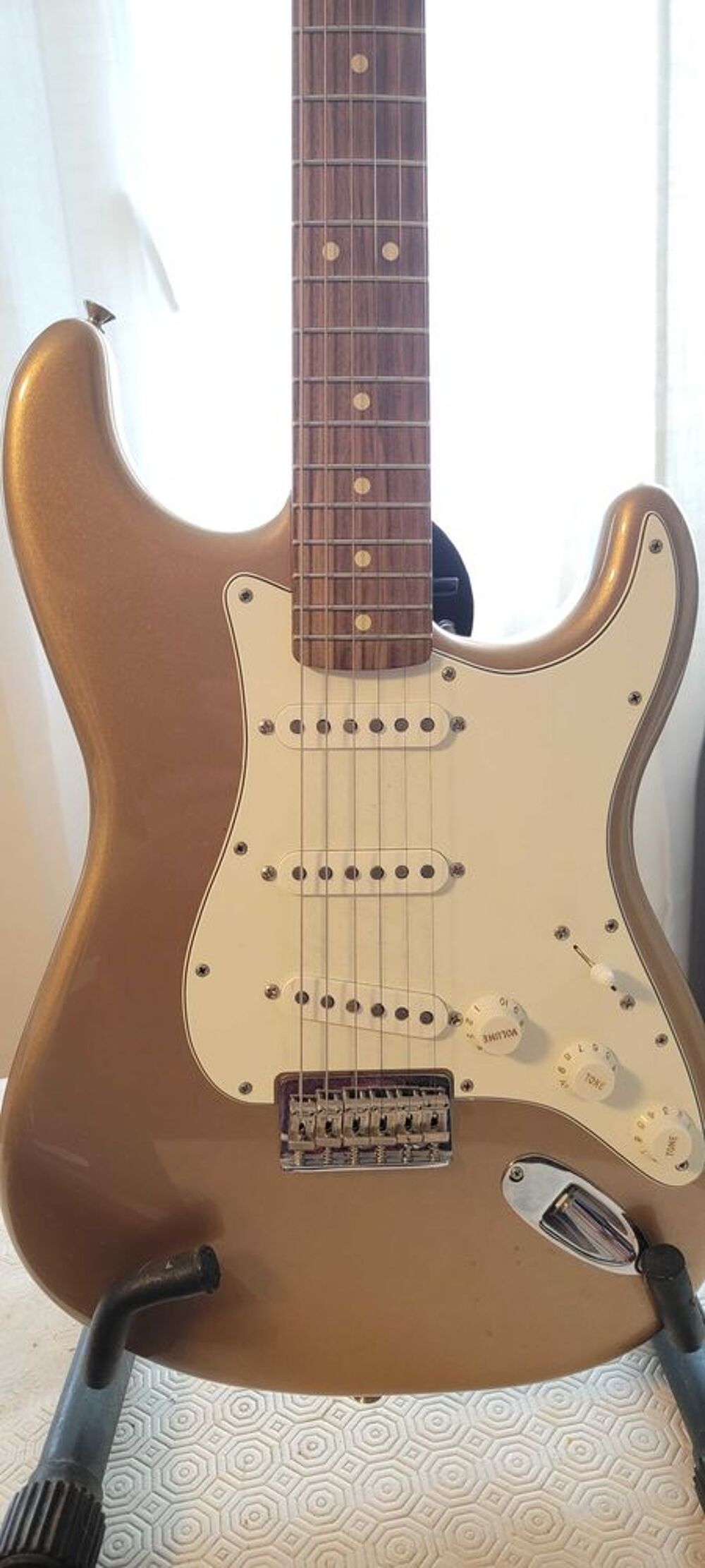 Fender Stratocaster Vintera 70's Instruments de musique