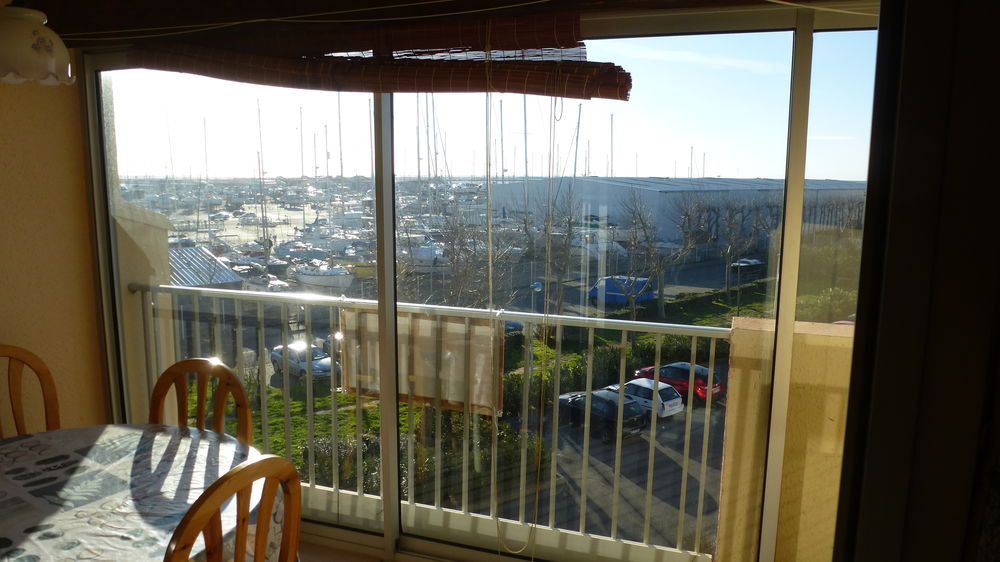 Location Appartement appart meublé T2 - 22 m2+ loggia fermée + parking privatif. Gruissan