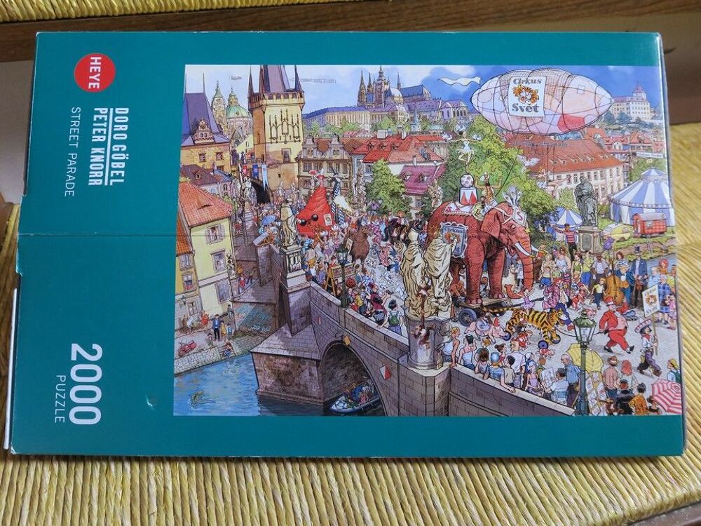 PUZZLES HEYE 2000P et 4000P Jeux / jouets