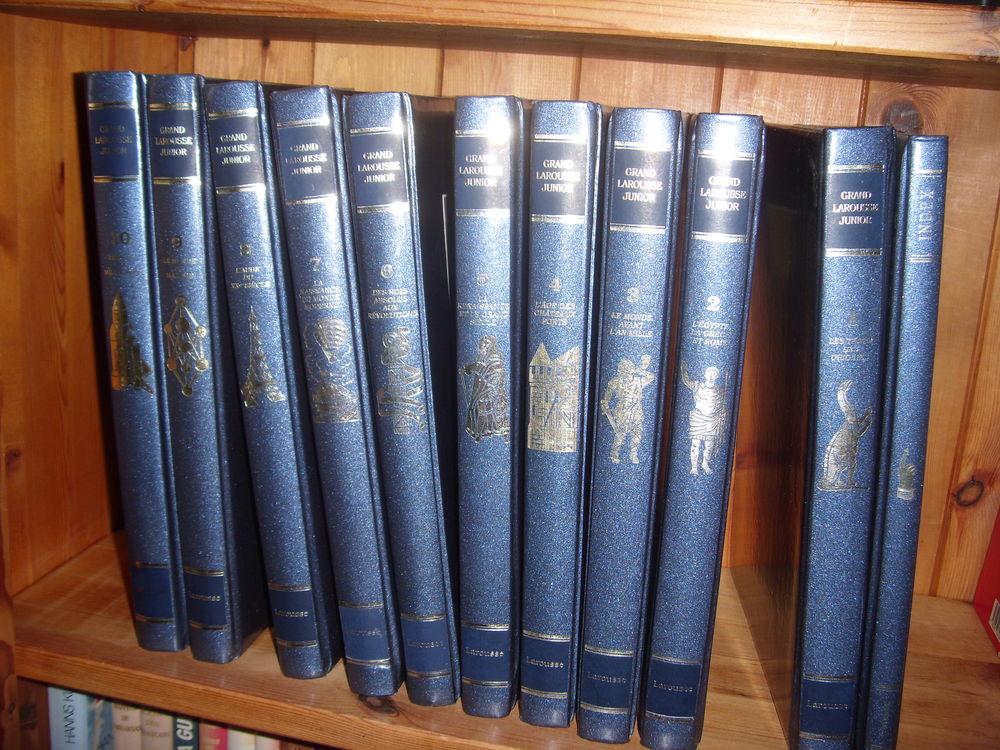 LAROUSSE JUNIOR 
Livres et BD