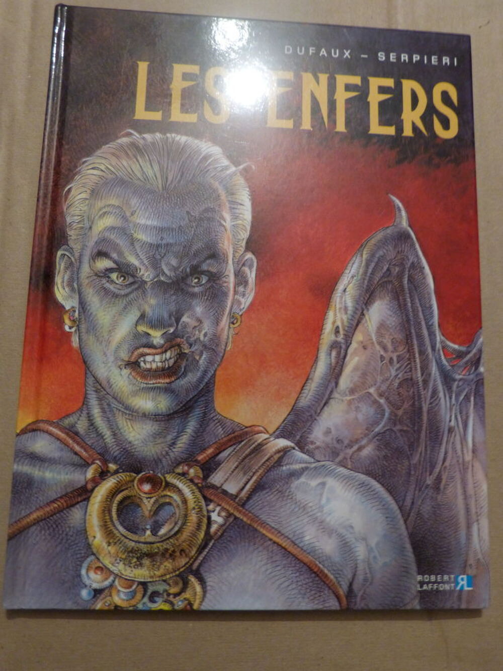 BD &eacute;ditions ROBERT LAFFONT Livres et BD