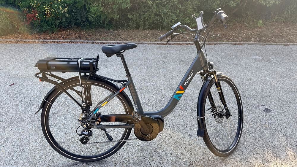 V&eacute;lo &eacute;lectrique Neomouv Allegria 2 HY Graphite 28'? 2025 Vélos