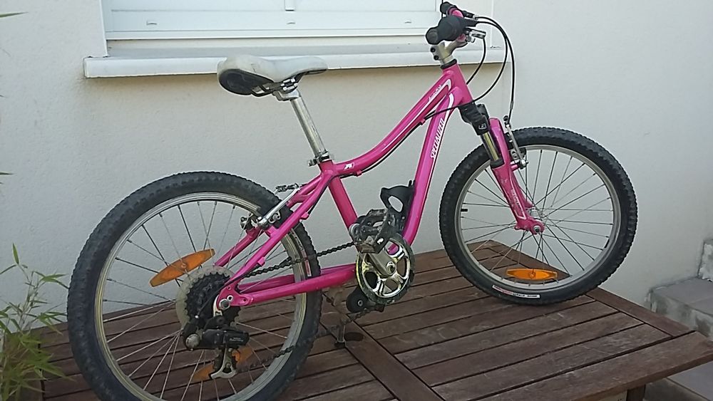 VTT enfant sp&eacute;cialized 20 &quot; Vlos