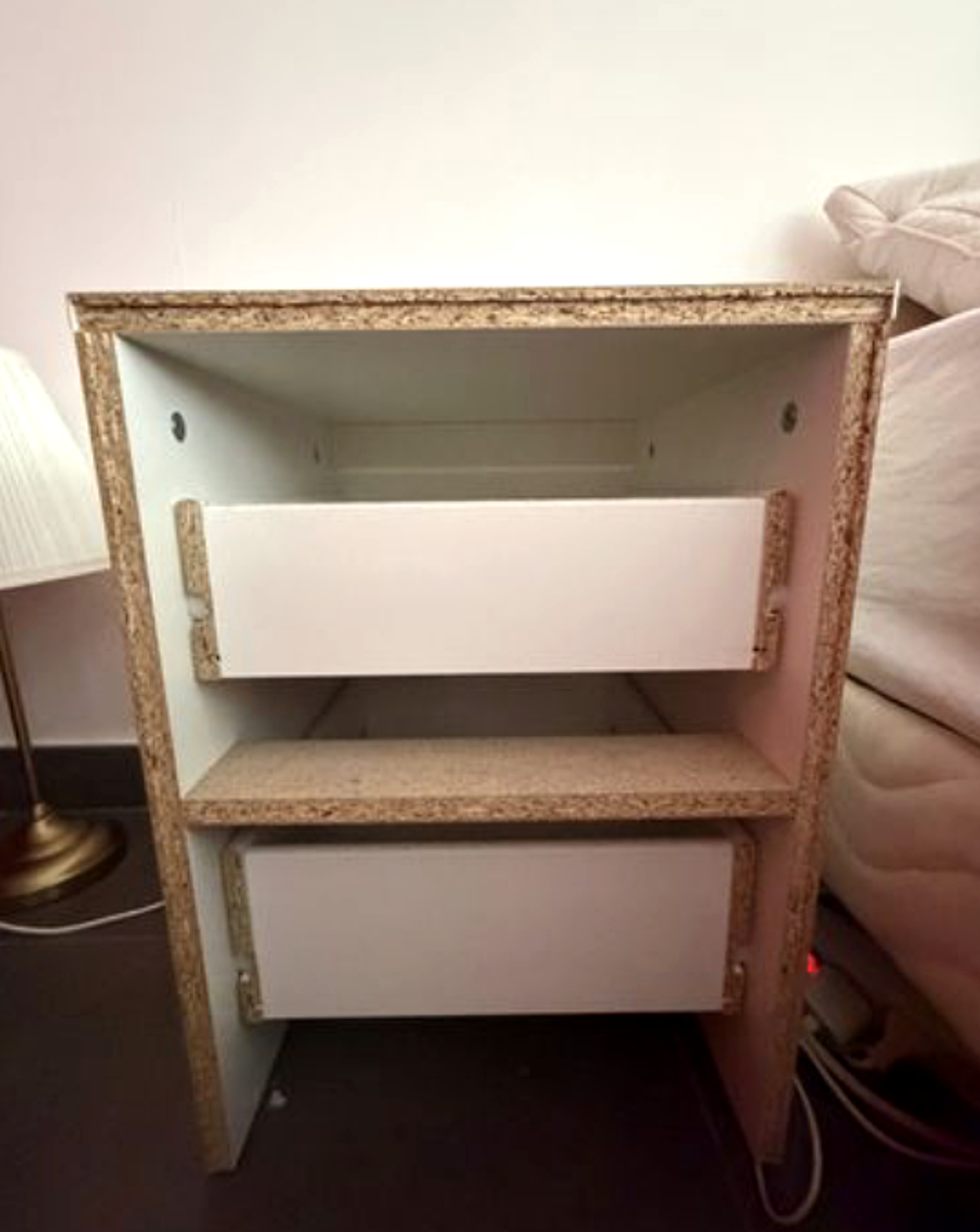 Table de chevet blanche ? 2 tiroirs Meubles