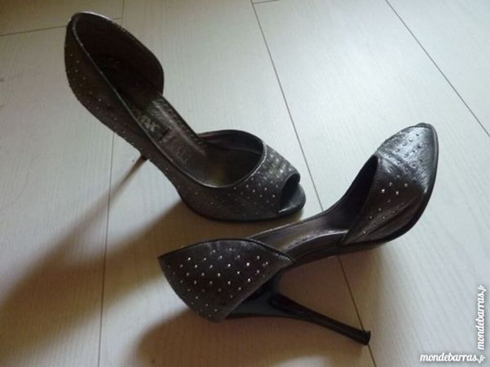 Escarpins noir ou gris Chaussures