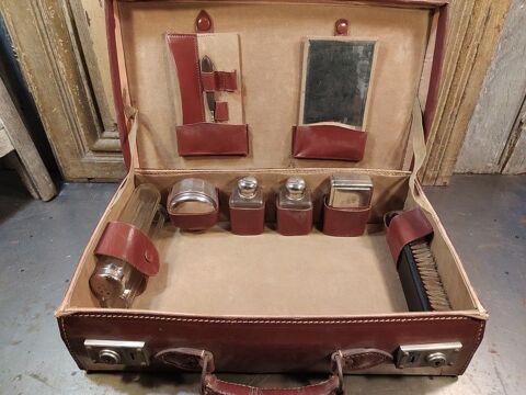 Ancienne Valise Cuir Nécessaire de Toilette et Accessoires 45 Loches (37)