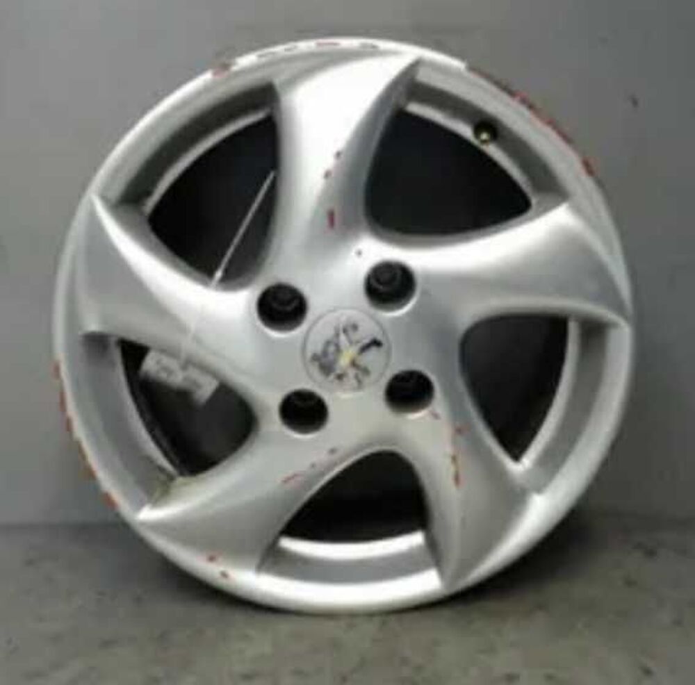 Pneu voiture - roue  occasion 59890 Quesnoy-sur-De&ucirc;le