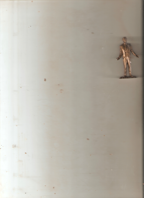 FIGURINE MOKAREX GILBERT BECAUD 
PRIX 3
3 Neuilly-sur-Marne (93)