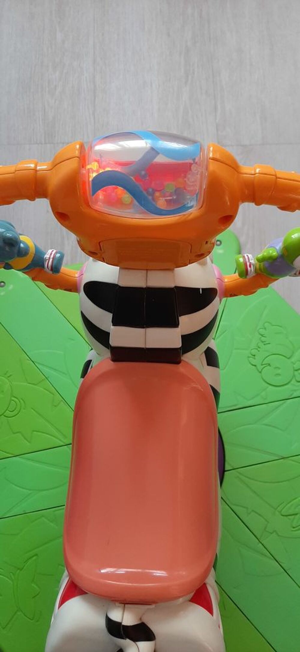 Jouet z&egrave;bre tourni-rebond Jeux / jouets