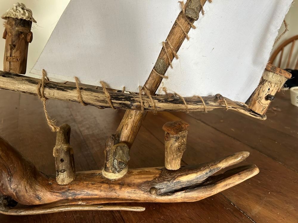 Bateau en bois flott&eacute; Décoration