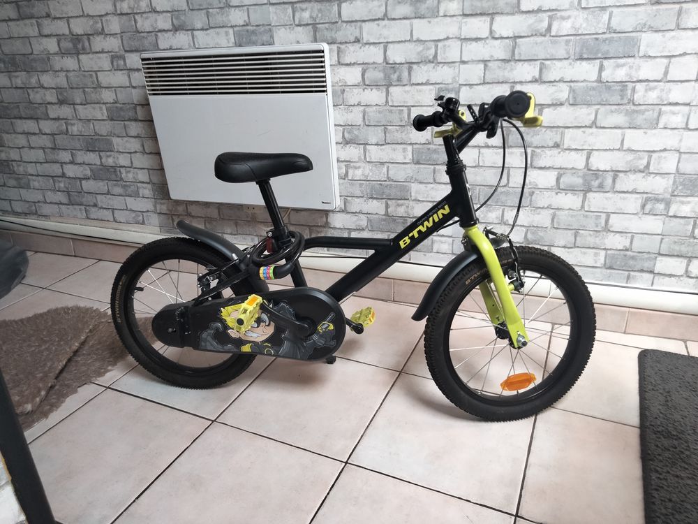 V&eacute;lo B'twin 16 pouces Vélos