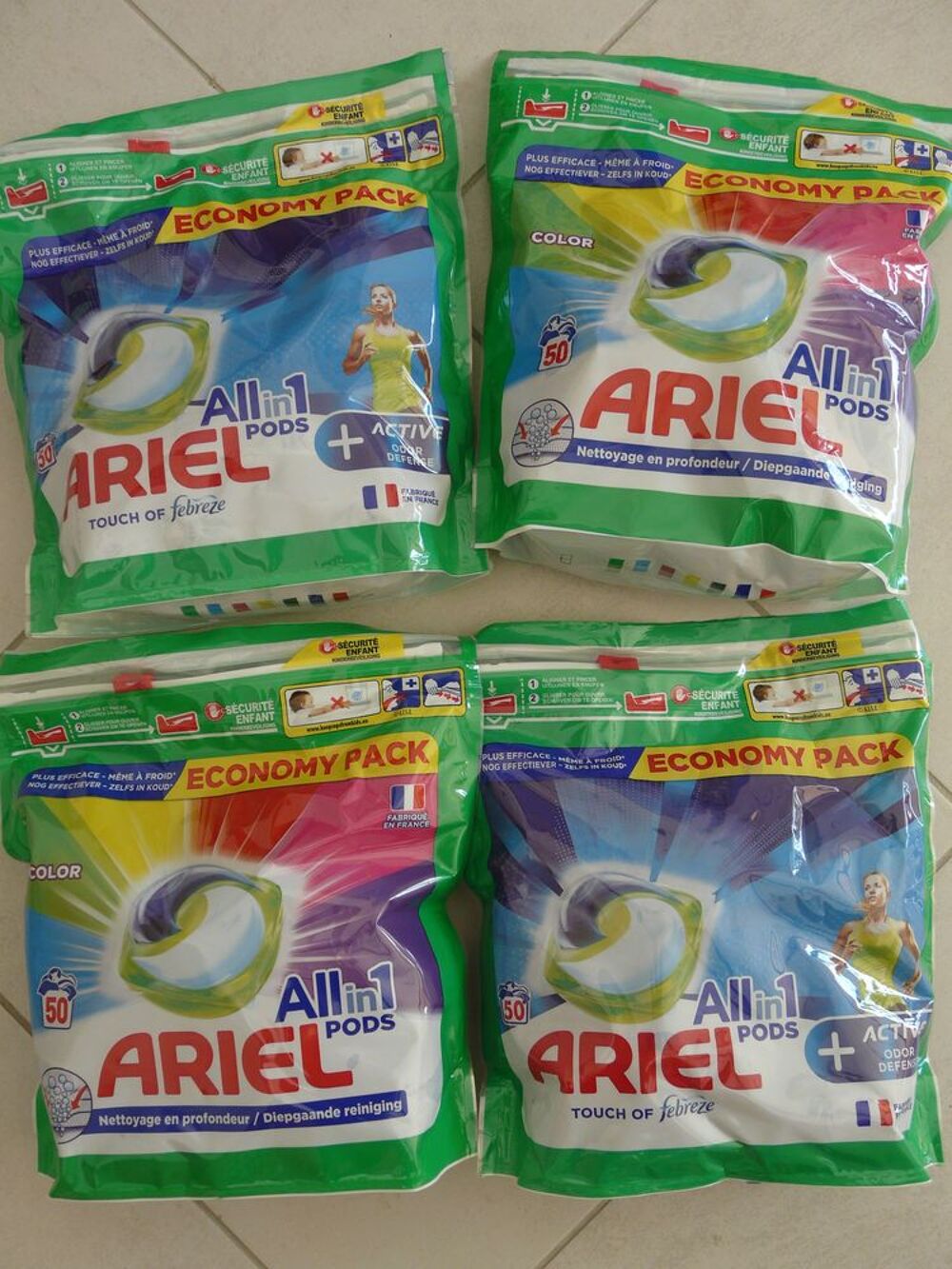 ARIEL Lot de 4 sachets de 50 capsules. Electroménager